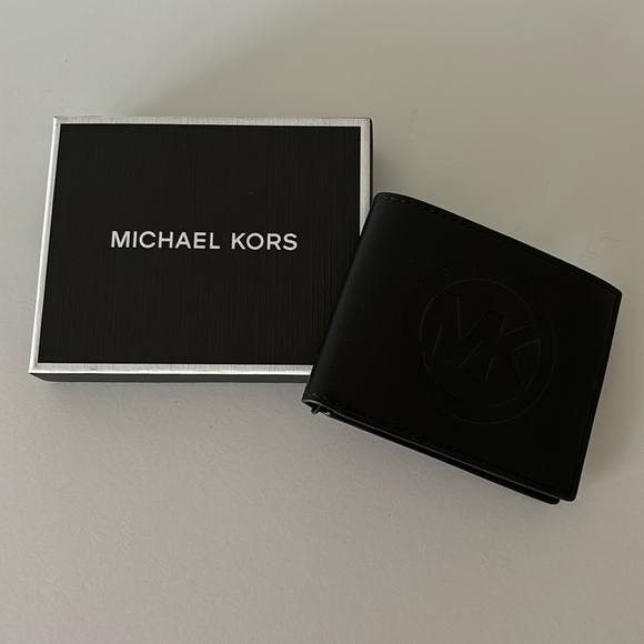 Michael Kors Slim Billfold - Picture 3 of 7